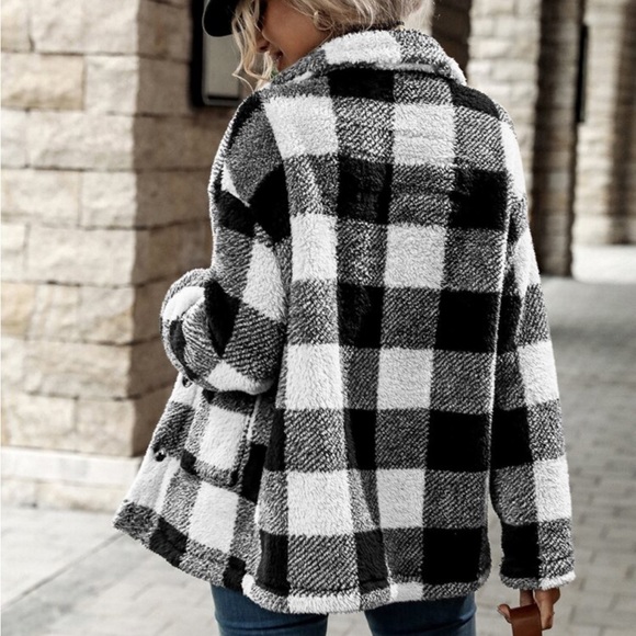 Cozy Buffalo Plaid Pattern Pocket Flannel Teddy Jacket Coat - Picture 2 of 11